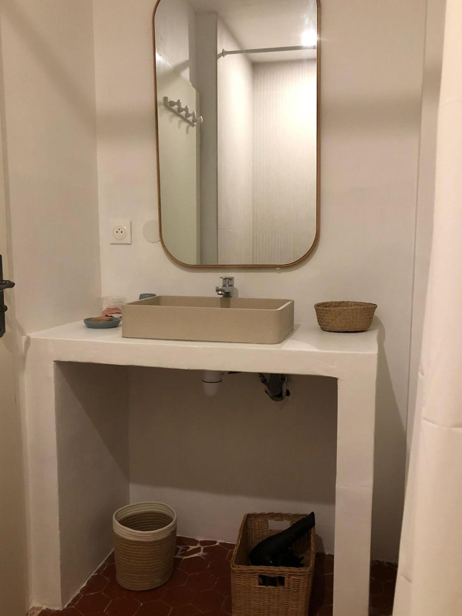 Superbe Appartement Familial En Coeur De Ville - Parking - Petit Dej Sur Demande La Ciotat Buitenkant foto